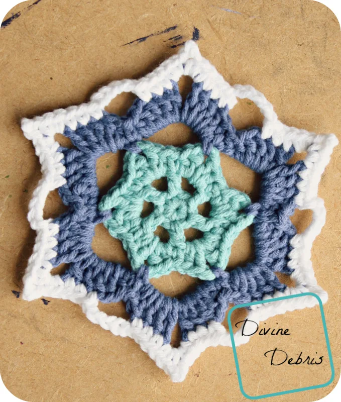Snowflake Coasters Crochet Pattern by DivineDebris.com