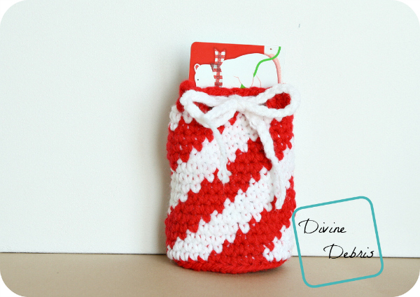 Gift Card Drawstring Bag Crochet Pattern by DivineDebris.com