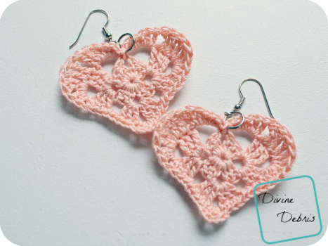 Kylie Hearts free crochet heart applique and earrings patterns from DivineDebris.com