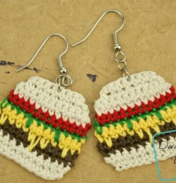 Anna Burger Bag, a free crochet earring pattern by DivineDebris.com