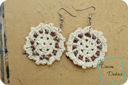 Carrie Earrings, a free crochet pattern