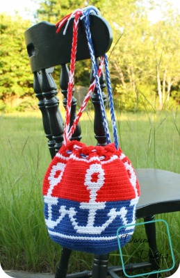 Connected Anchors Bag crochet pattern by DivineDebris.com