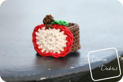 Apple Ring free crochet pattern by DivineDebris.com