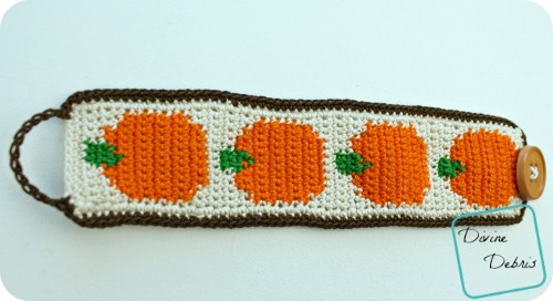 Pumpkin Bracelet free crochet pattern by DivineDebris.com