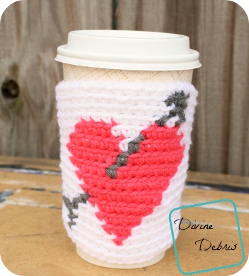 Heart Mug Cozy crochet pattern by DivineDebris.com
