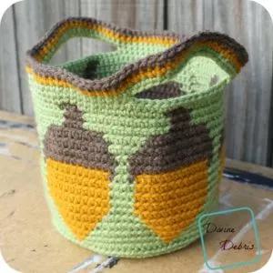 So. Many. Acorns! The Free All the Acorns Basket Crochet Pattern