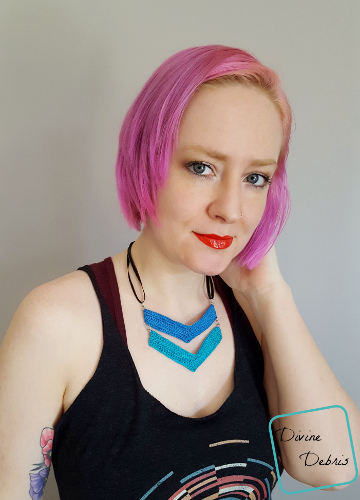 Chasing Chevrons Necklace free crochet pattern by DivineDebris.comv