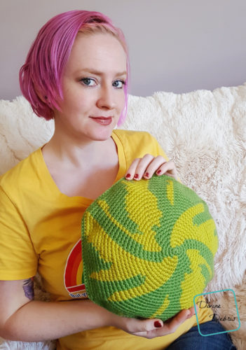 Watermelon Pillow free crochet pattern by Divinedebris.com