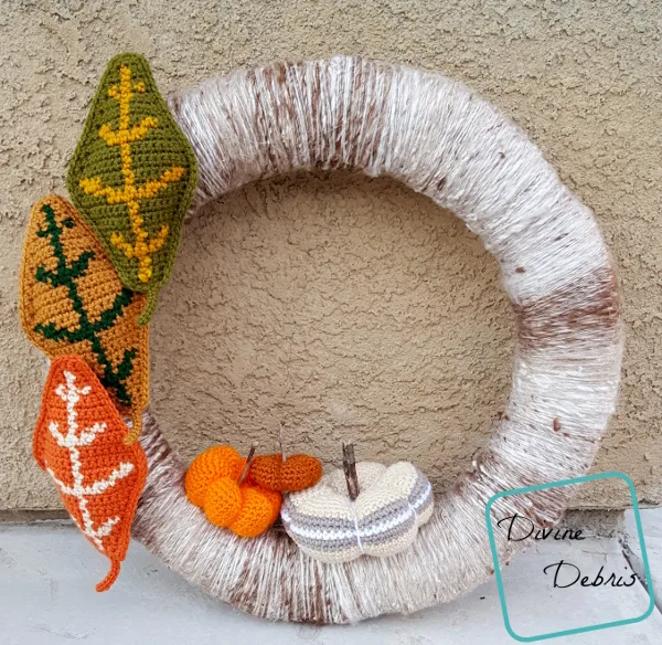Simple Fall Wreath free crochet pattern by DivineDebris.com