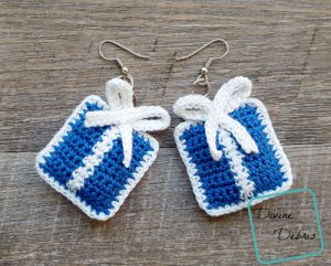 Gift Box Earrings Free Crochet Pattern