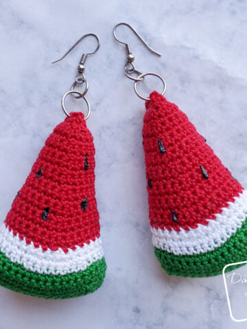 Learn to make crochet watermelon earrings on DivineDebris.com
