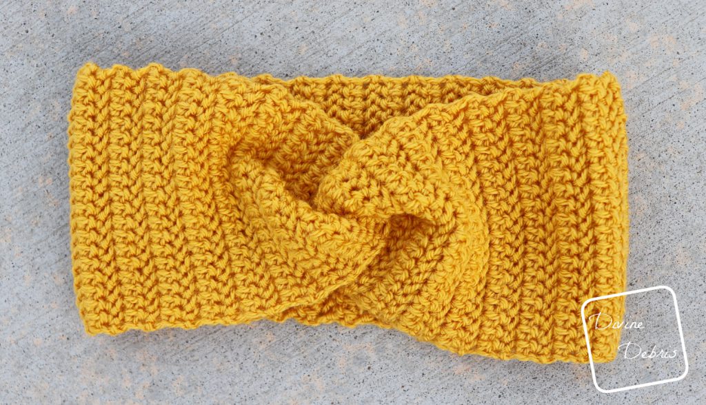 Simple Twist Headband crochet pattern by Divine Debris
