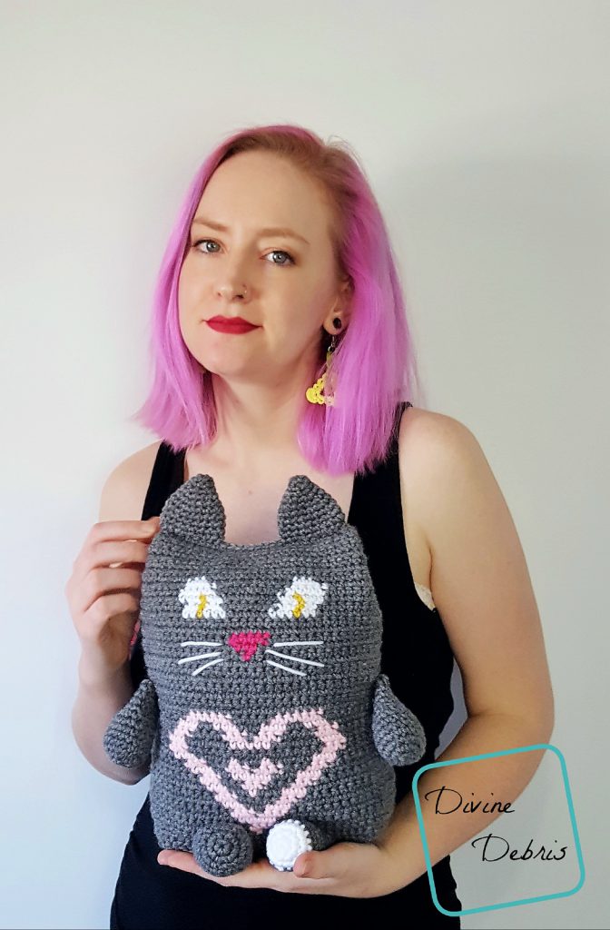 Sweetheart Cat Ami free crochet pattern by Divine Debris