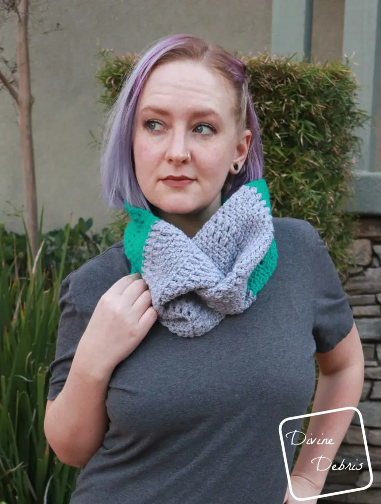 Learn how to make the Whitney Cowl, a design that combines the linen stitch, a simple puff stitch, and finished with a twist, from a free crochet pattern on DivineDebris.com