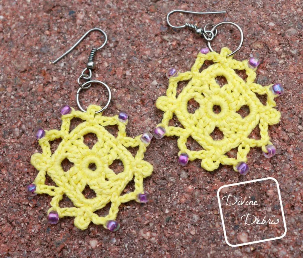 Courtney Earrings free crochet pattern by DivineDebris.com