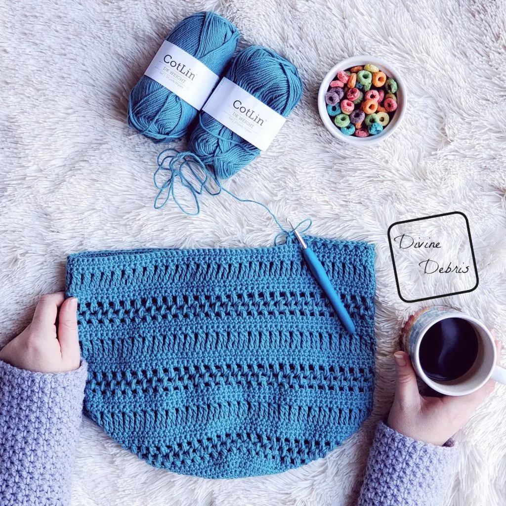Learn to make Stephanie Market Bag free crochet pattern by DivineDebris.com