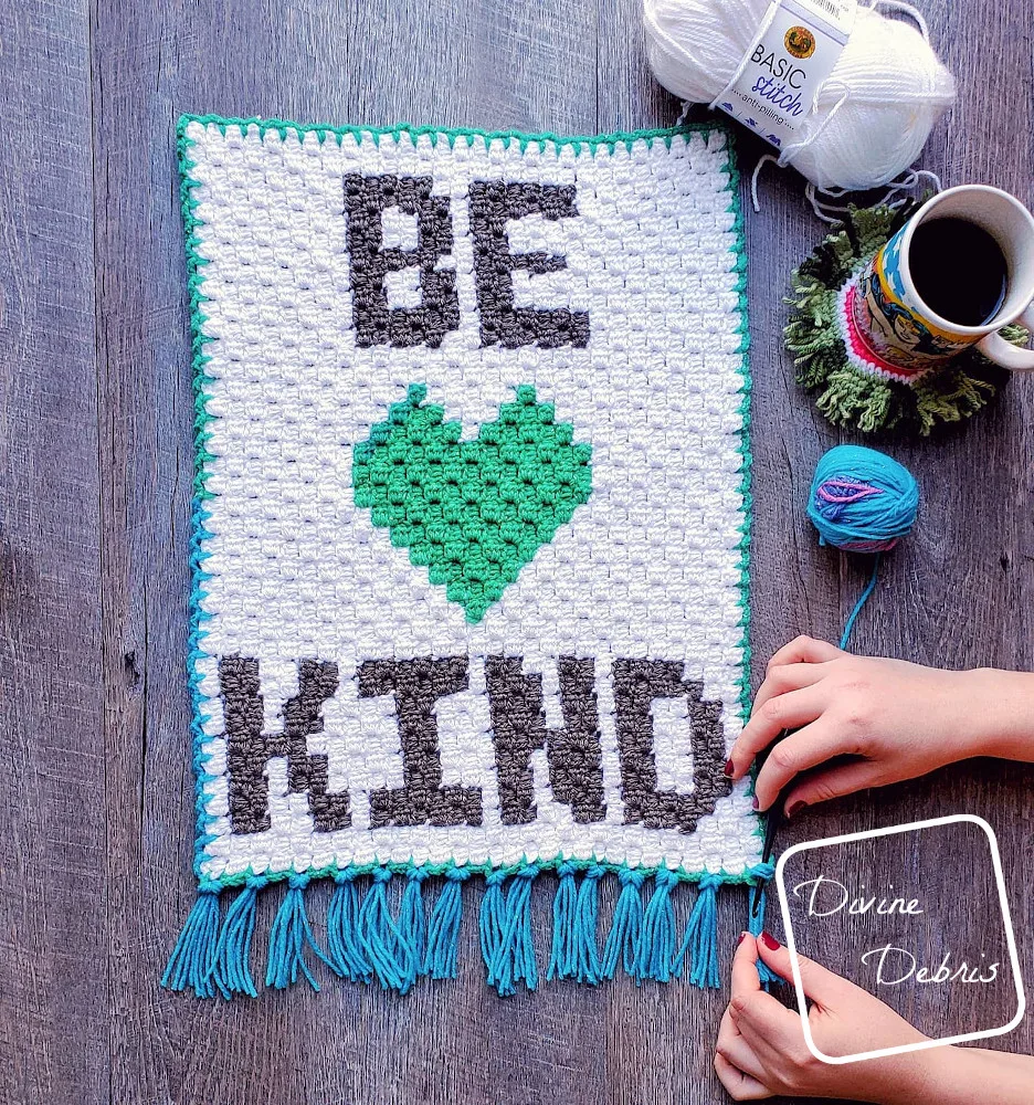 Learn to make the mini c2c home wall decoration, the Be Kind Wall-Hanging, from free graph crochet pattern on DivineDebris.com