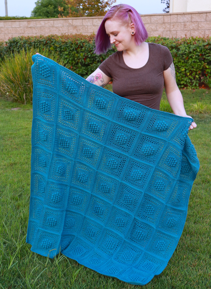 Winterberry Throw free crochet pattern by DivineDebris.com