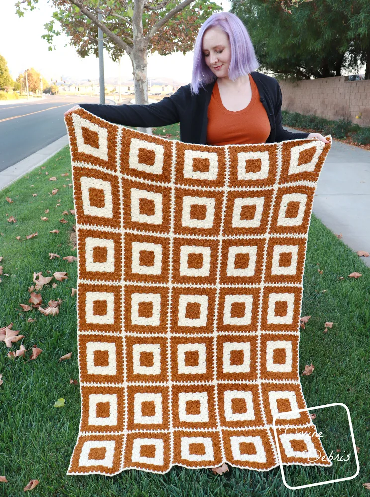 concentric squares 2 color crochet blanket