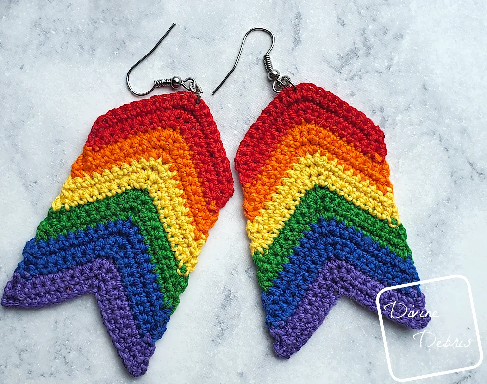 Ravelry: Rainbow Arrow Earrings pattern by Divine Debris