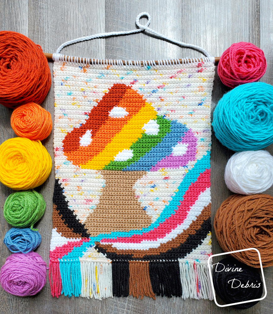 Free ‘Shroom For Everyone Wall Hanging Crochet Pattern
