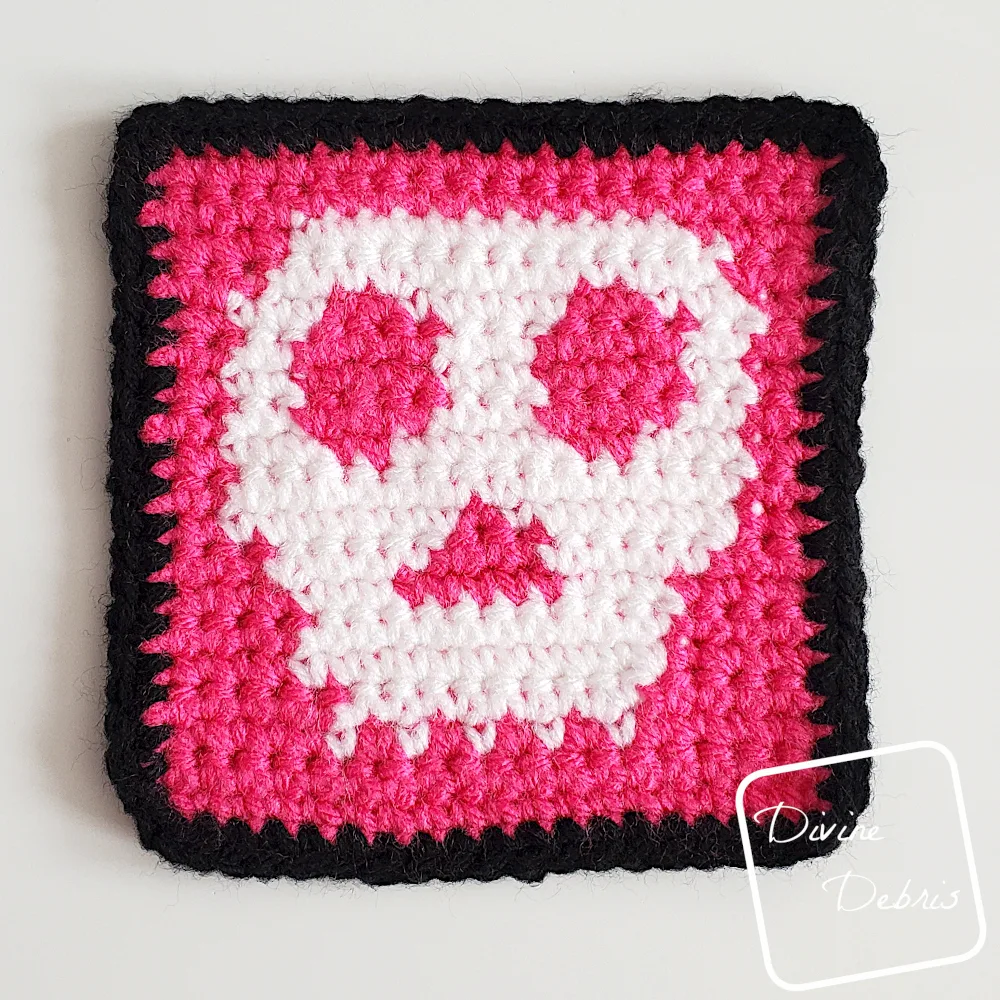 [Image description] Top down view of the Skull Halloween Square on a white background